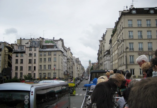 035 PARIS bus tour